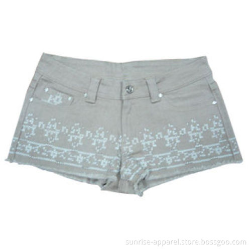 Fashion new design good-quality unique lurex embroidery women's denim shorts